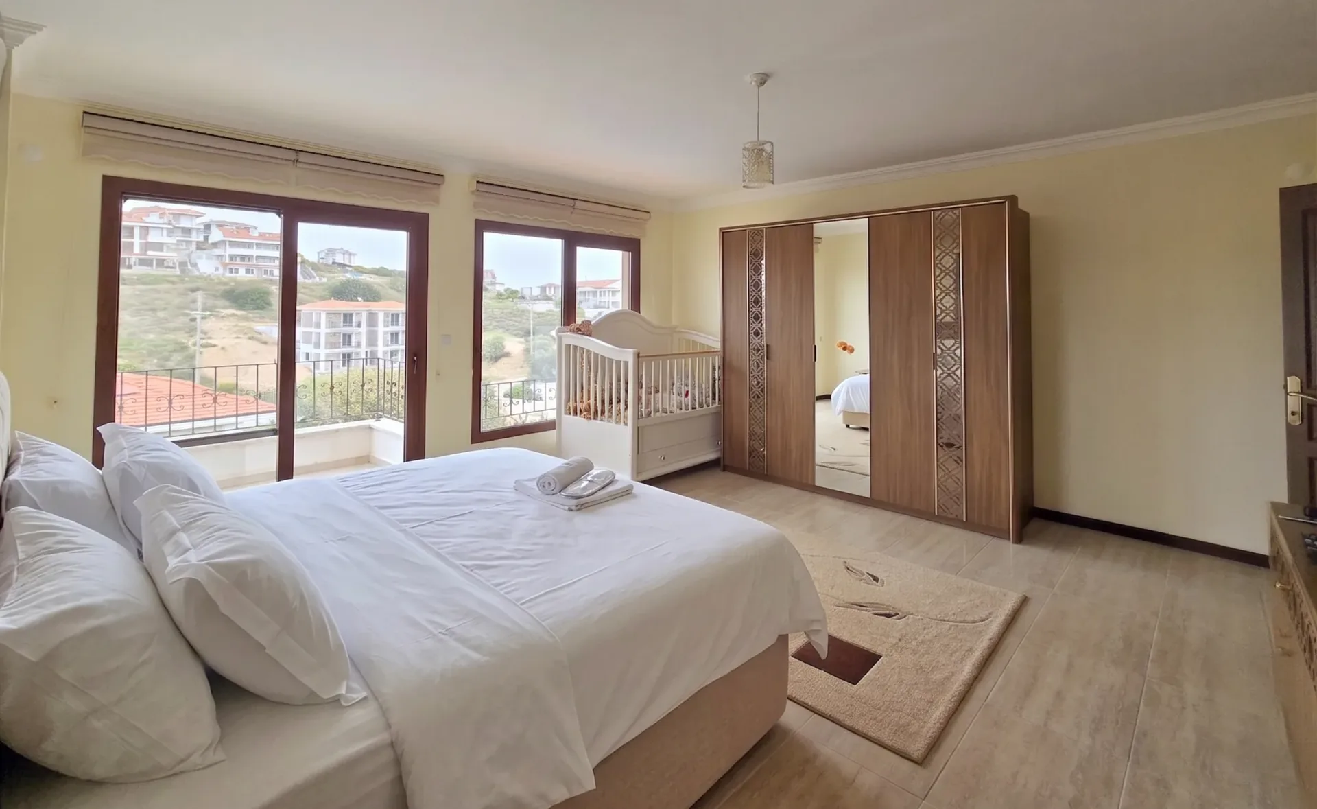 Datça'da 714 m² Arsa İçinde Havuzlu Tripleks Villa 20
