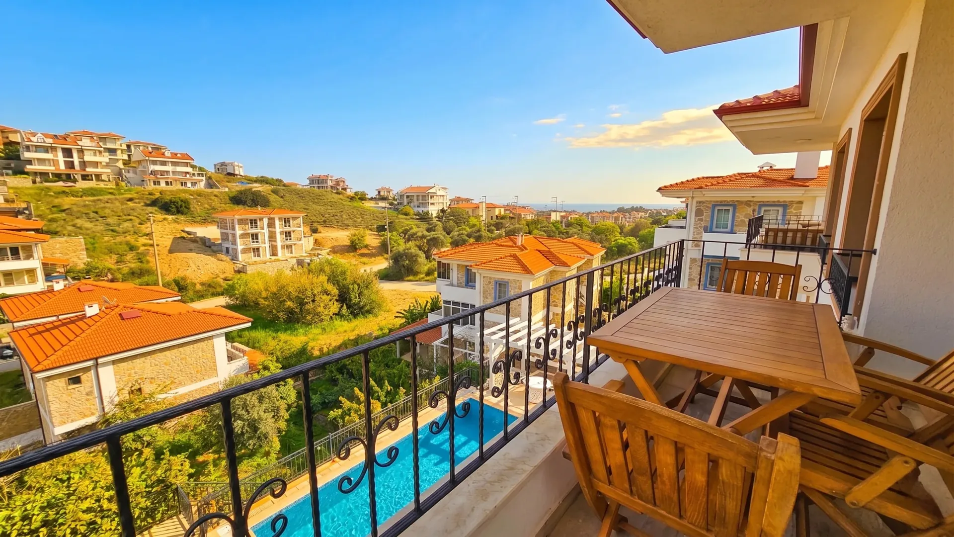 Datça'da 714 m² Arsa İçinde Havuzlu Tripleks Villa 6