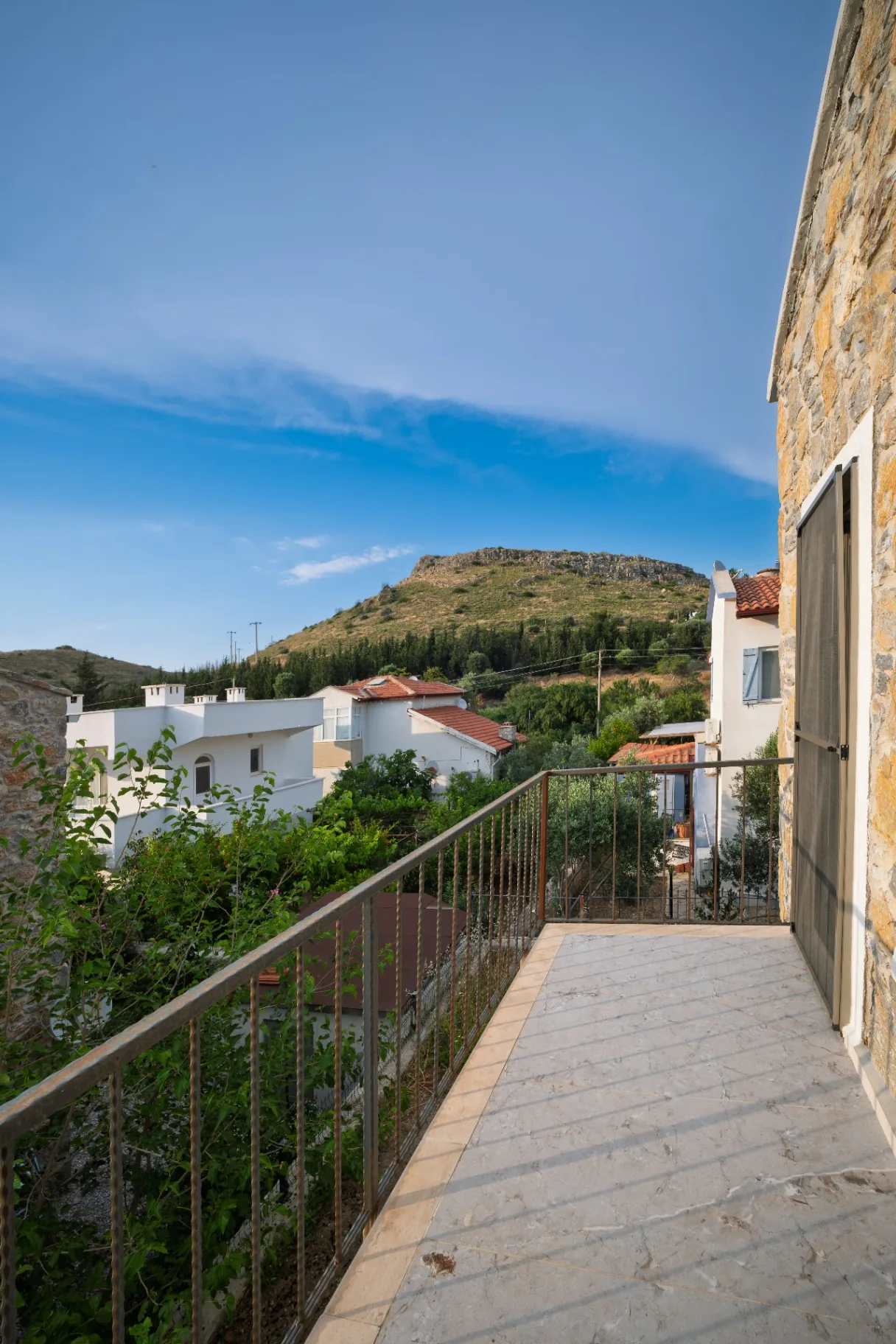 Datça Kargı'da Müstakil Taş Villa 25